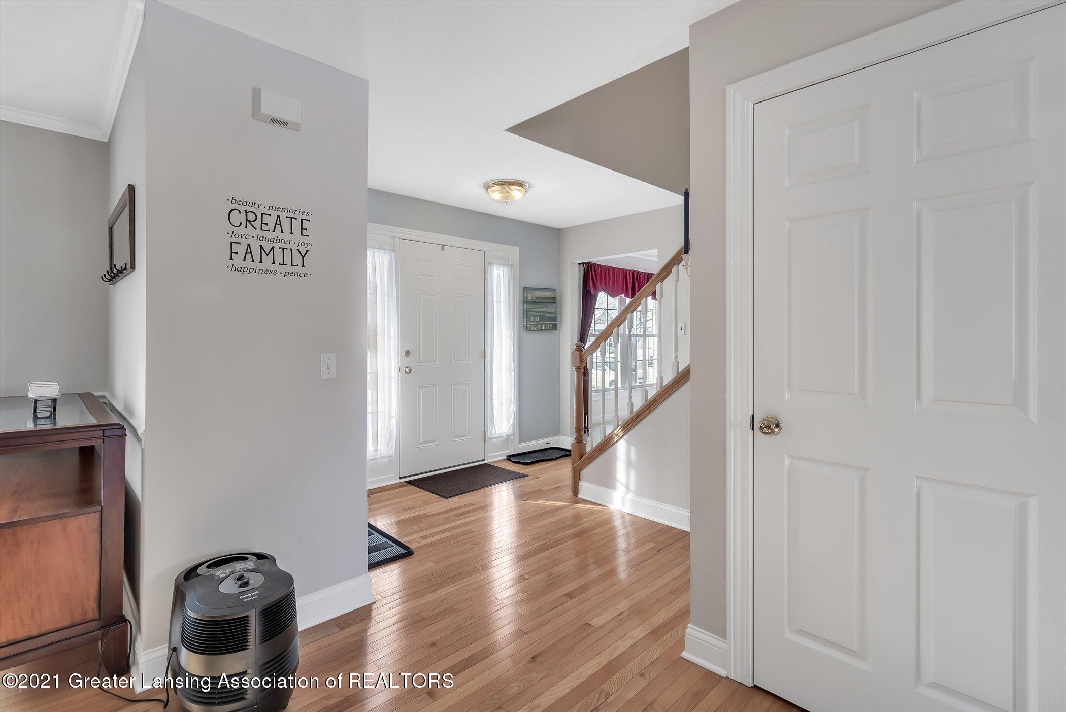 3806 Rudyard Way Lansing, MI 48906 - Photo 9 of 51 07-3806 Rudyard Way-7