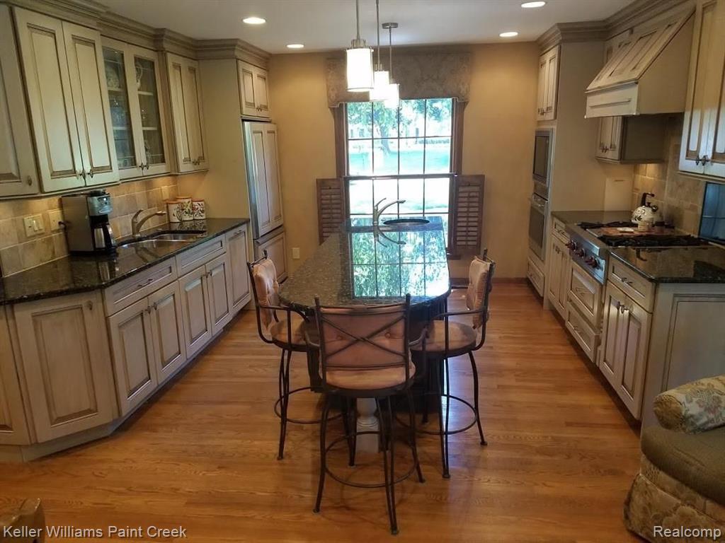 2210 Kingsford Road Rochester Hills, MI 48309 - Photo 14 of 34