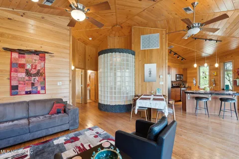 $750,000 | 601 Liberty Road, Picayune, MS 39466