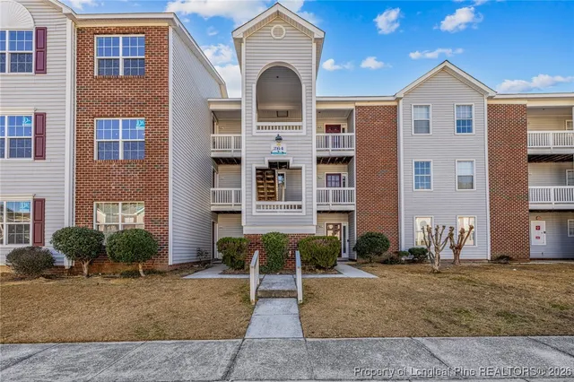 $1,400 | 264 Waterdown Drive, Unit 5, Fayetteville, NC 28314