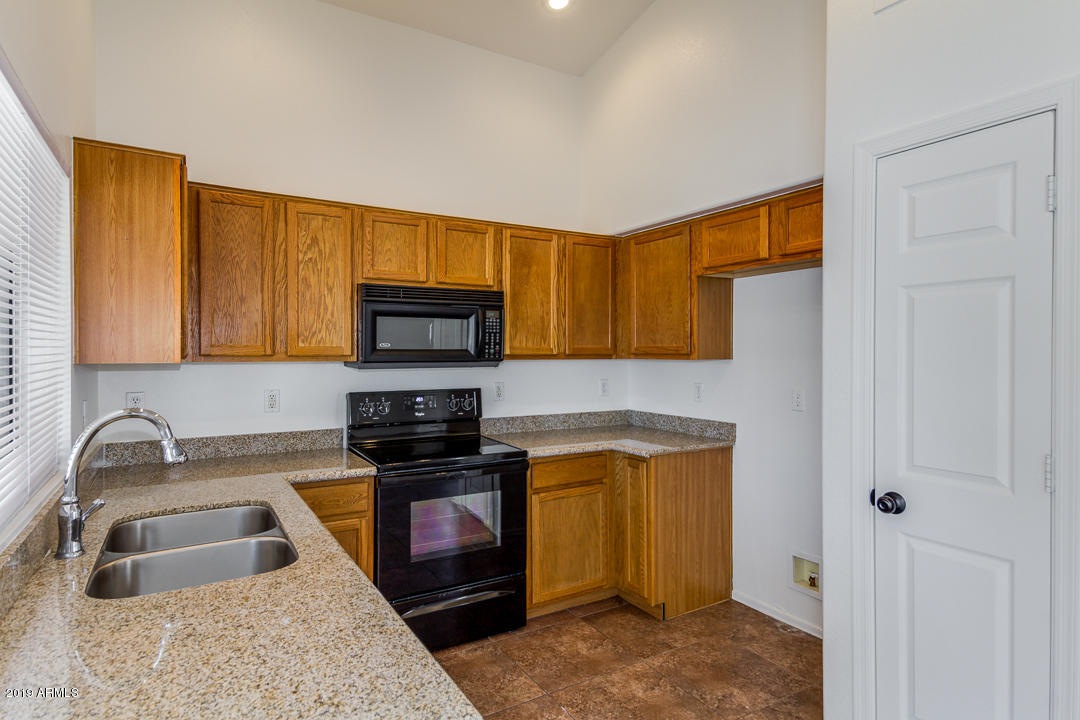 13005 West Hearn Road El Mirage, AZ 85335 - Photo 13 of 39 13-Hearn