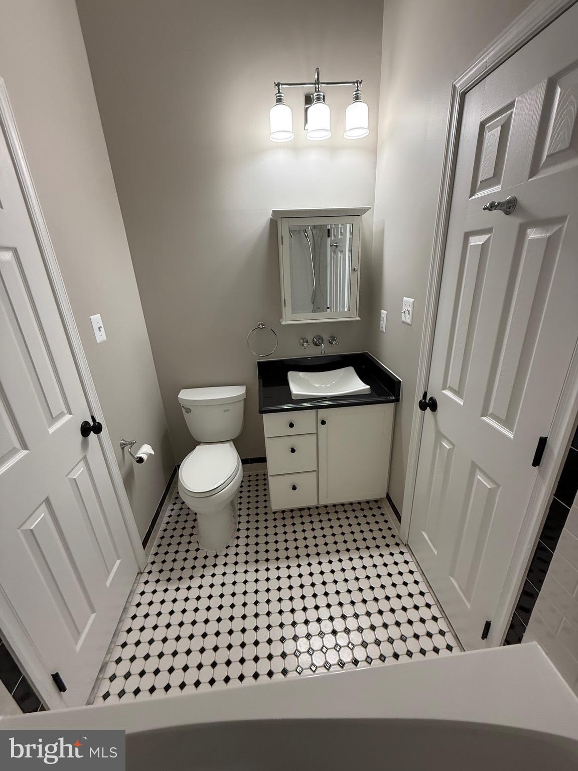 7412 Axton Street Springfield, VA 22151 - Photo 32 of 50 Full Bath 2 - Jack and Jill
