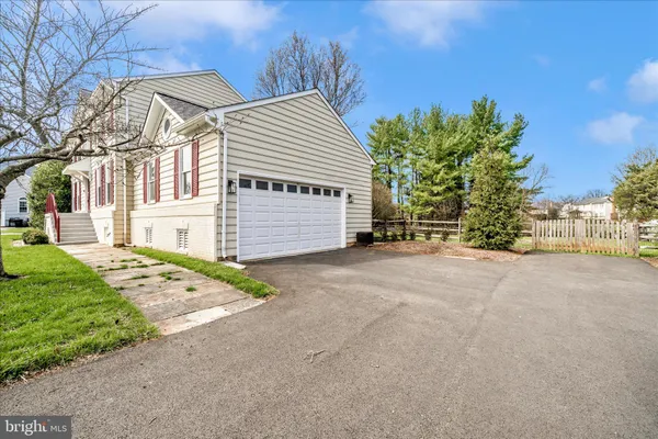 $880,000 | 17004 Spates Hill Road, Poolesville, MD 20837