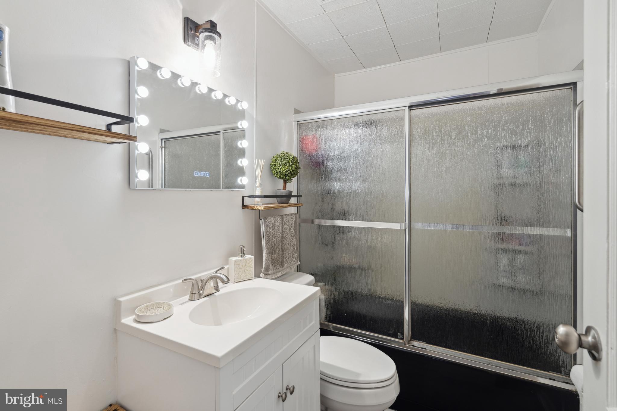 2614 Bath Road Bristol, PA 19007 - Photo 14 of 27