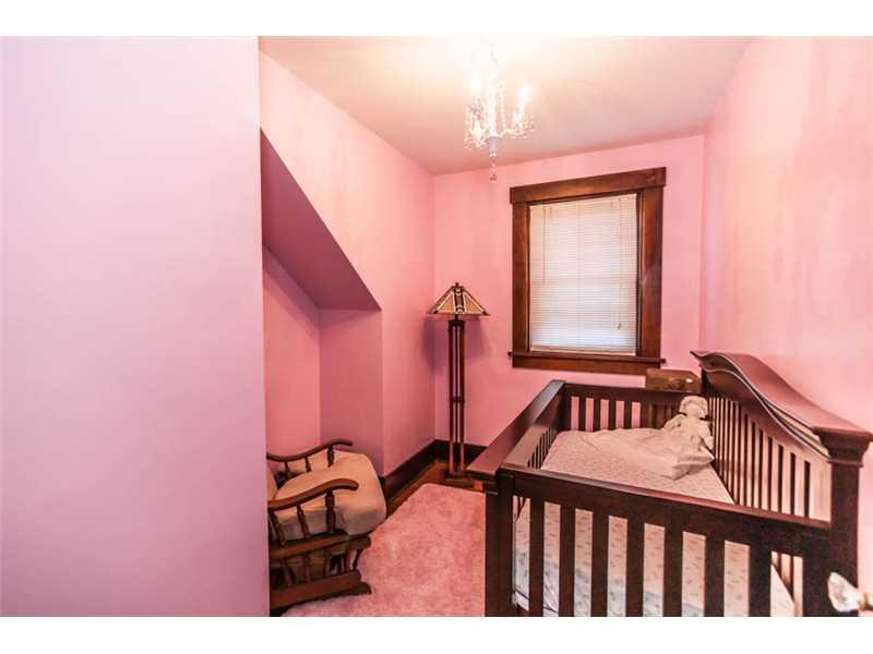 3963 Evergreen Road Observatory Hill, PA 15214 - Photo 17 of 25 Bedroom.