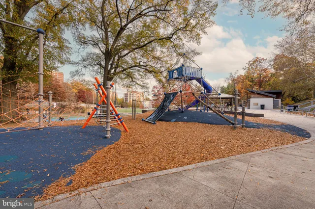 $1,350,000 | 1600 Clarendon Boulevard, Unit W108, Arlington, VA 22209