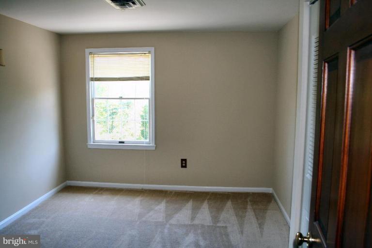 29112 Ridge Road Mount Airy, MD 21771 - Photo 6 of 26 Bedroom #1