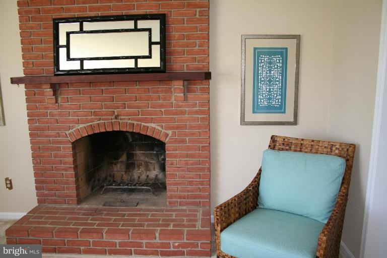 29112 Ridge Road Mount Airy, MD 21771 - Photo 10 of 26 Fireplace