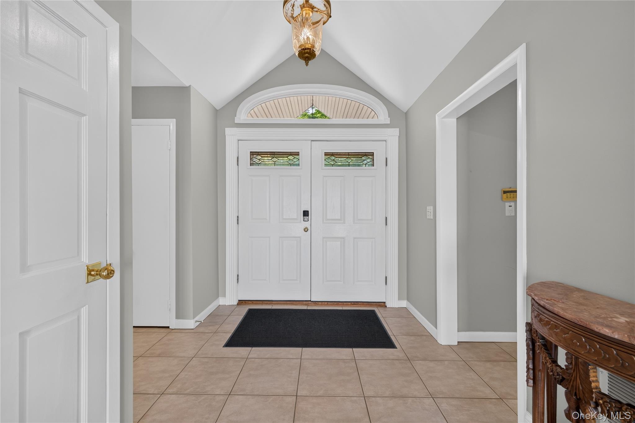 2 Centershore Road South Centerport, NY 11721 - Photo 5 of 42 Gallery Image 5