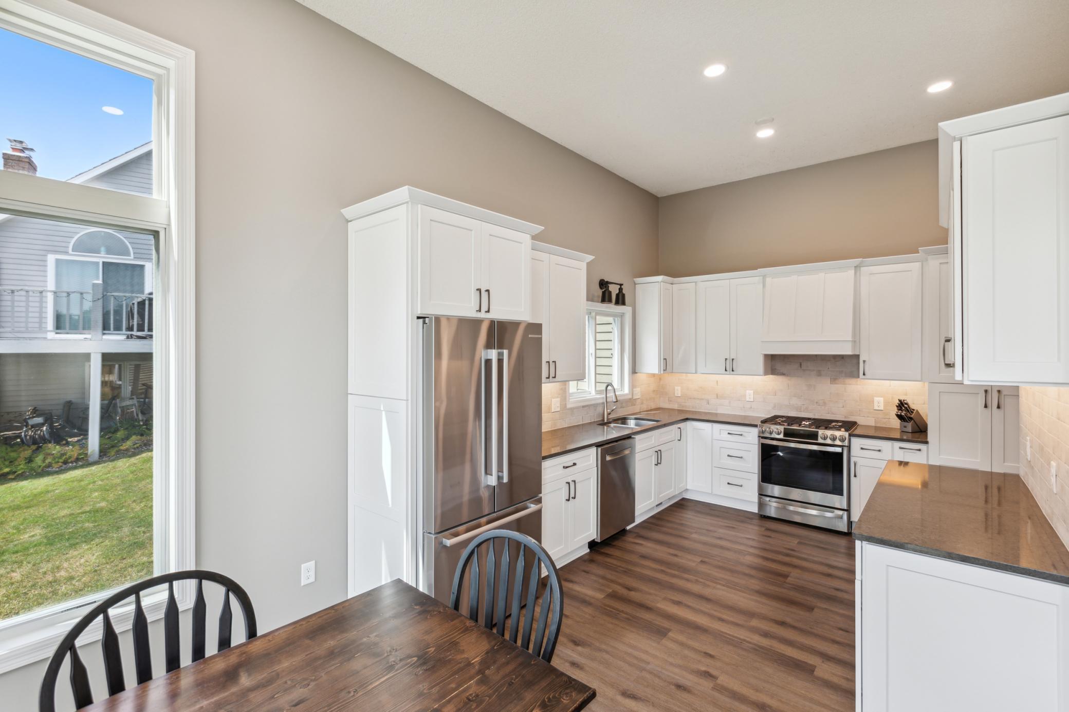 87 Castle Ridge Court Chanhassen, MN 55317 - Photo 5 of 24