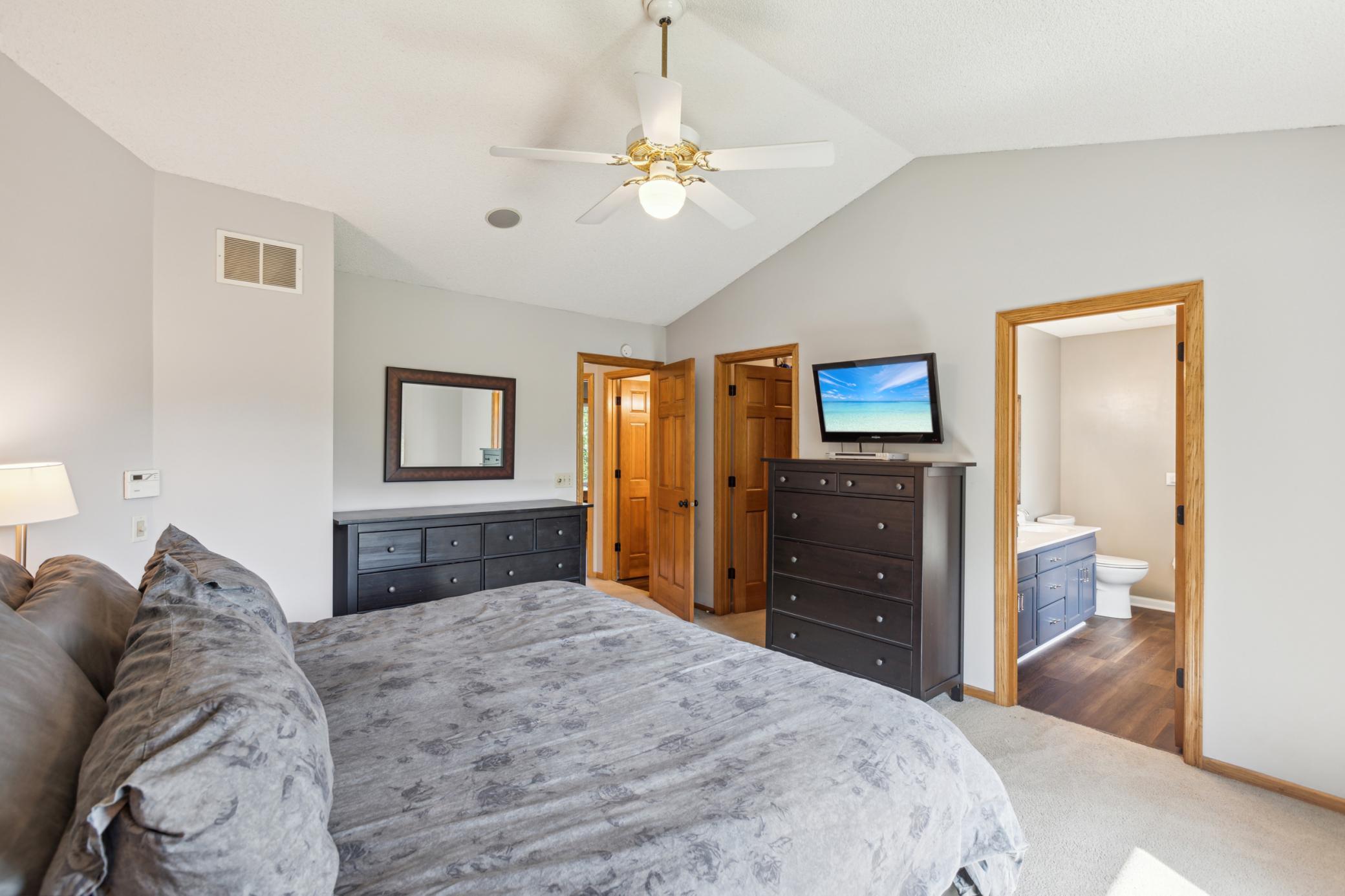 87 Castle Ridge Court Chanhassen, MN 55317 - Photo 8 of 24