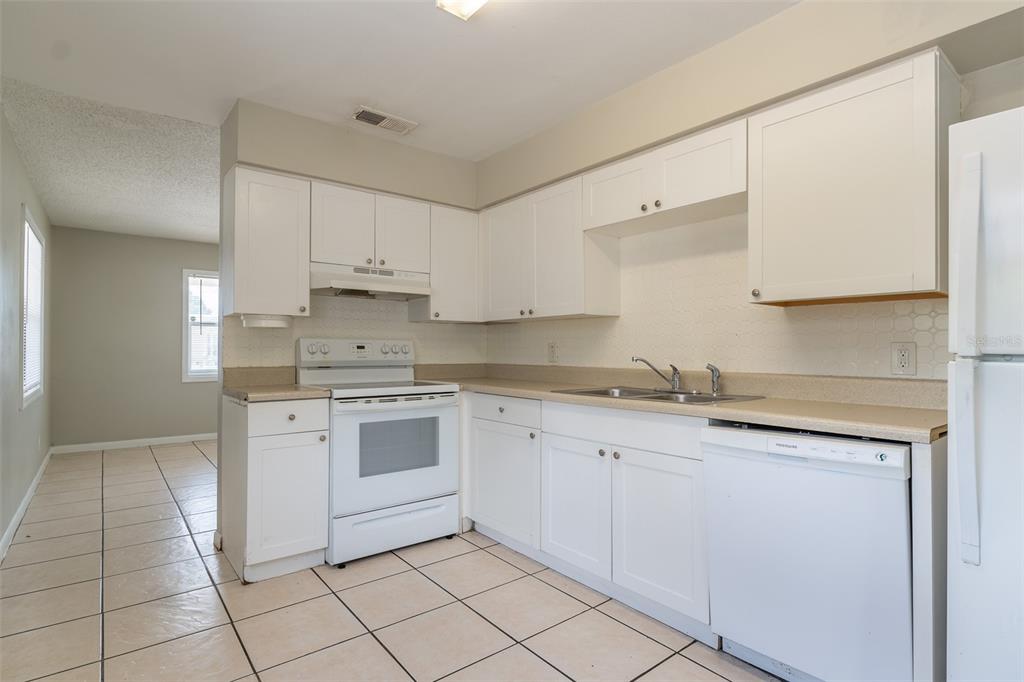 6001 Crestridge Road Tampa, FL 33634 - Photo 21 of 29