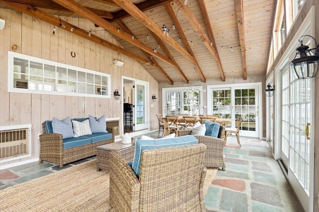 1 Hitching Post Lane Hingham, MA 02043 - Photo 12 of 37