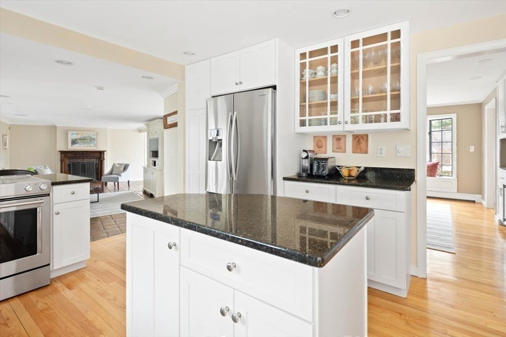 1 Hitching Post Lane Hingham, MA 02043 - Photo 18 of 37