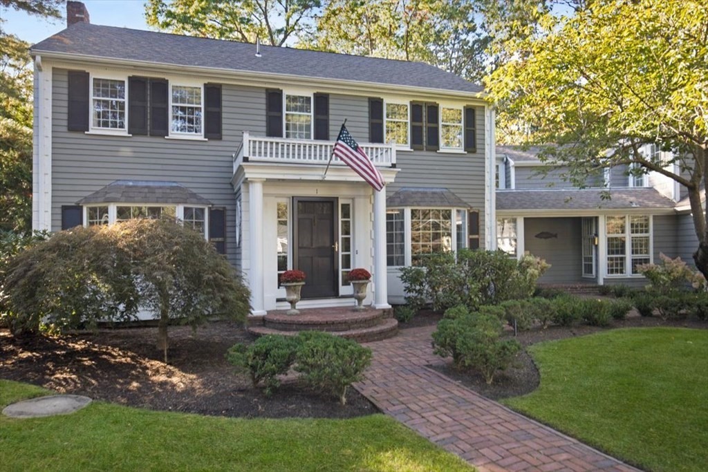 1 Hitching Post Lane Hingham, MA 02043 - Photo 2 of 37