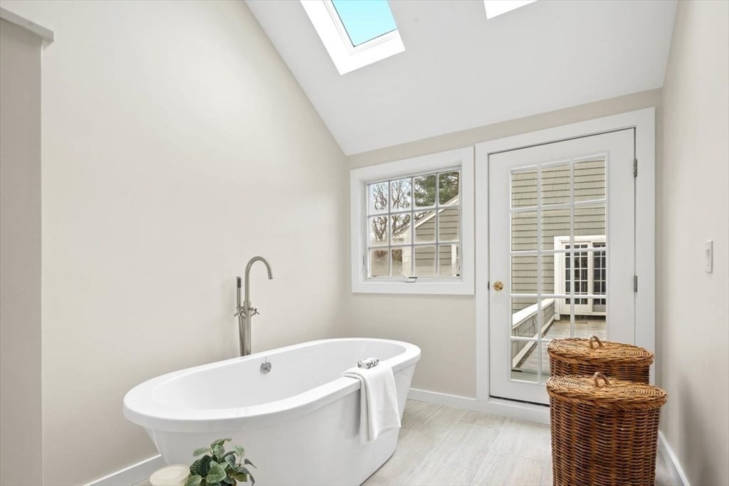 1 Hitching Post Lane Hingham, MA 02043 - Photo 27 of 37