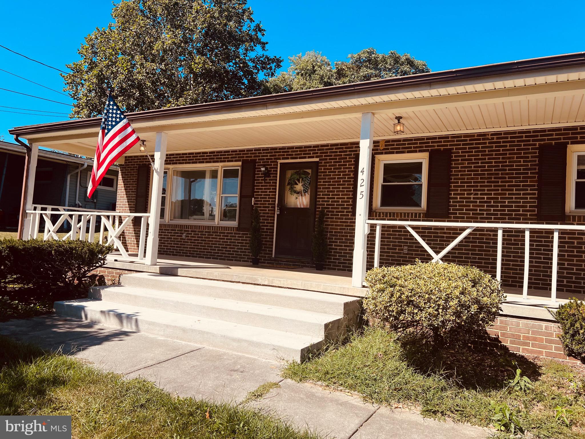425 Beechcroft Road Winchester, VA 22601 - Photo 16 of 21 a front view of a house