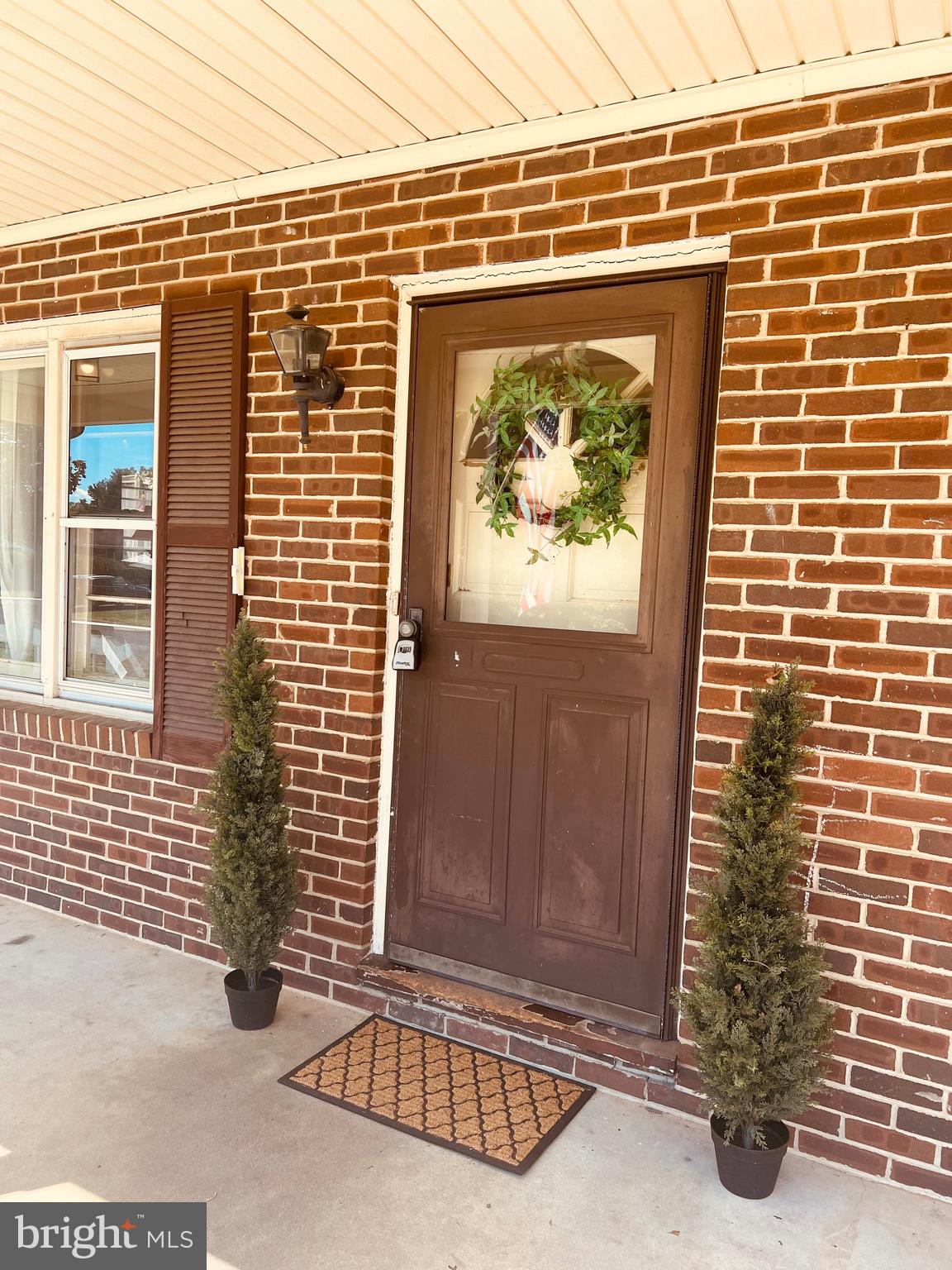 425 Beechcroft Road Winchester, VA 22601 - Photo 17 of 21 a front view of a house