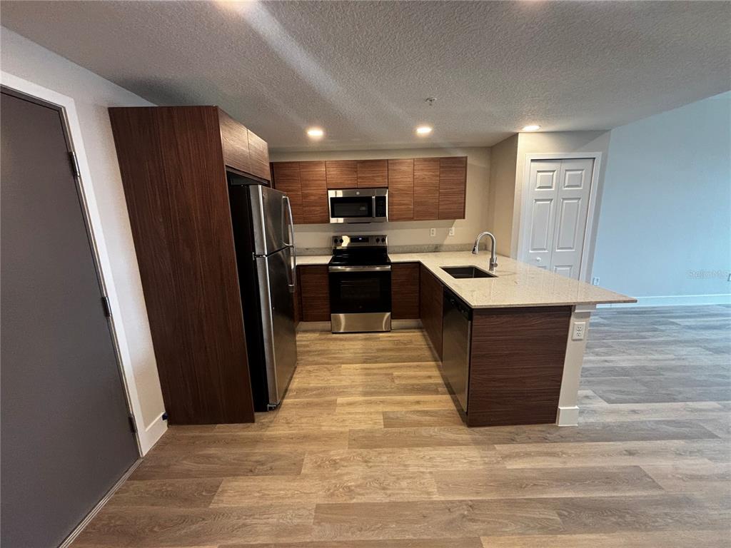 4424 South Texas Avenue, Unit 314 Orlando, FL 32839 - Photo 4 of 24