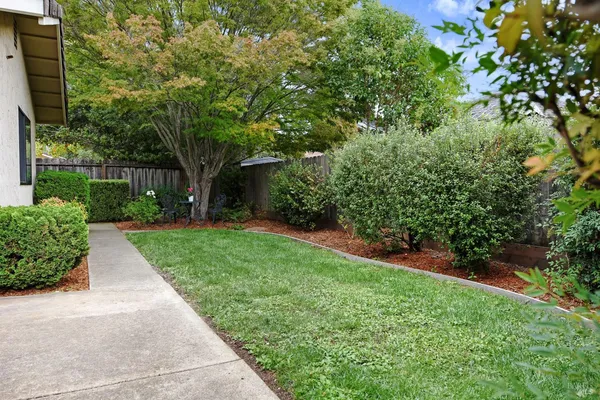 $828,000 | 1639 San Vicente Avenue, Napa, CA 94558