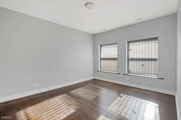 $3,695 | 4359 South King Drive, Unit 3, Chicago, IL 60653