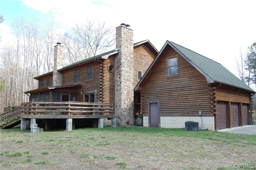 rear view, garage, deck, screen porch