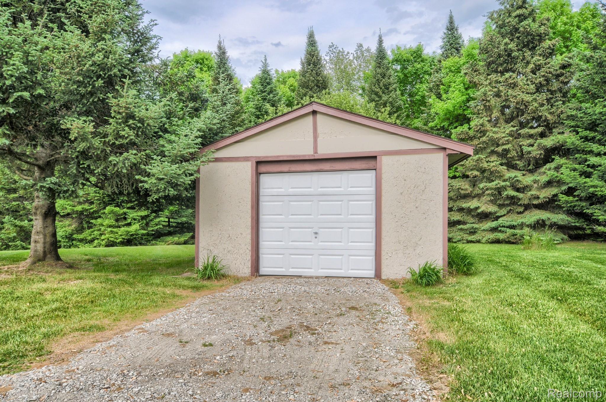 4633 Baldwin Road Metamora, MI 48455 - Photo 56 of 62 SD3_2395-HDR(5).jpg