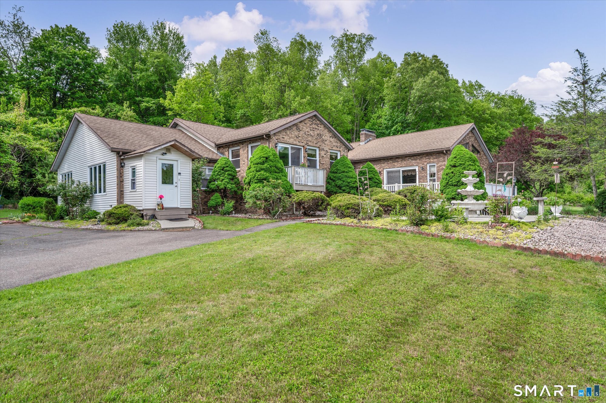 18 Grantham Road Wallingford, CT 06492 - Photo 1 of 40