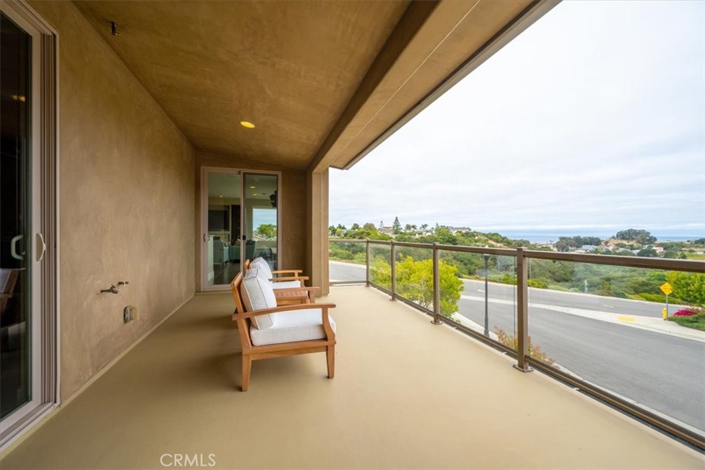 207 Princessa Lane Pismo Beach, CA 93449 - Photo 21 of 38 a building outdoor space with patio