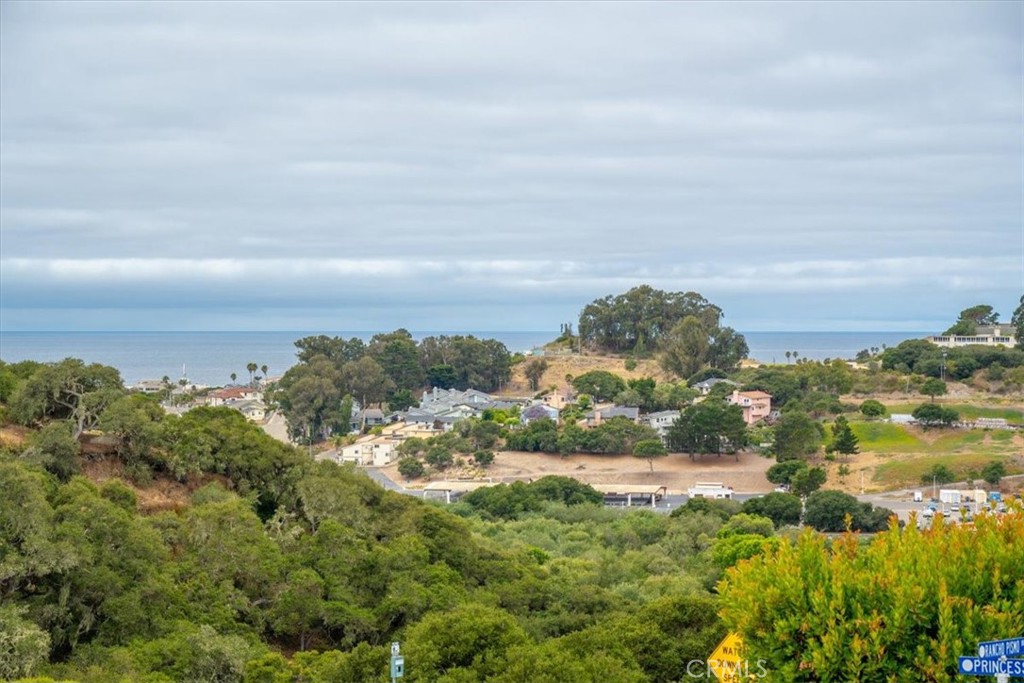 207 Princessa Lane Pismo Beach, CA 93449 - Photo 23 of 38 a view of a lake