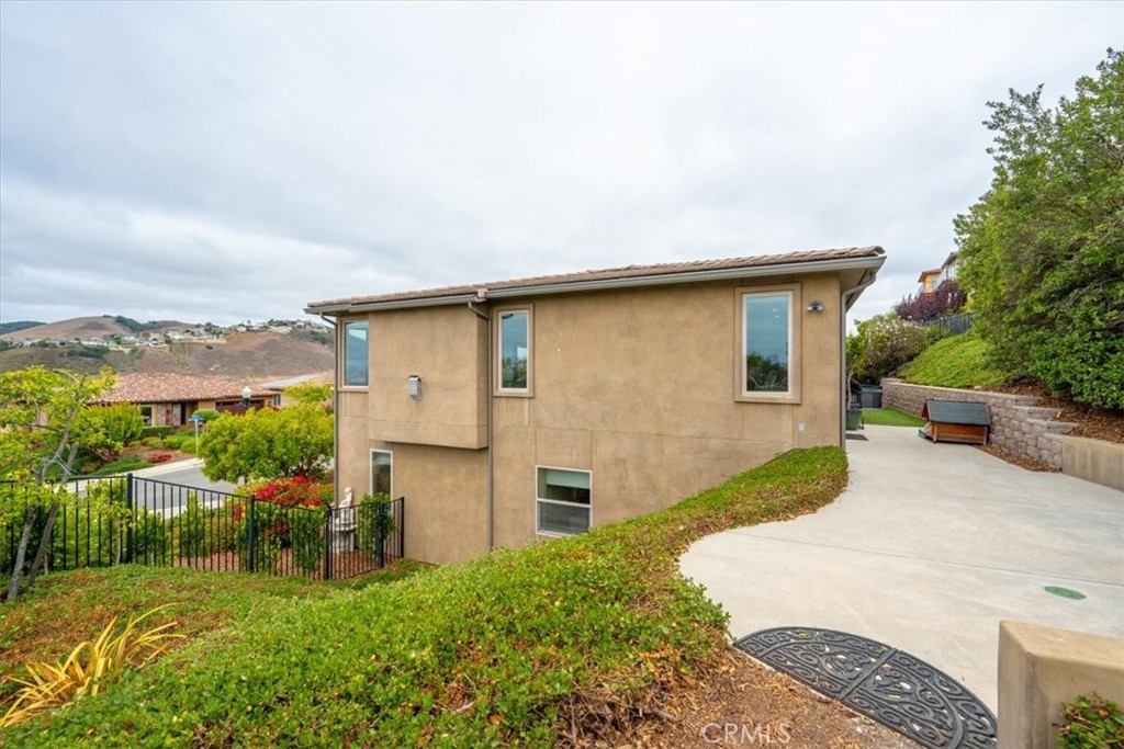 207 Princessa Lane Pismo Beach, CA 93449 - Photo 34 of 38