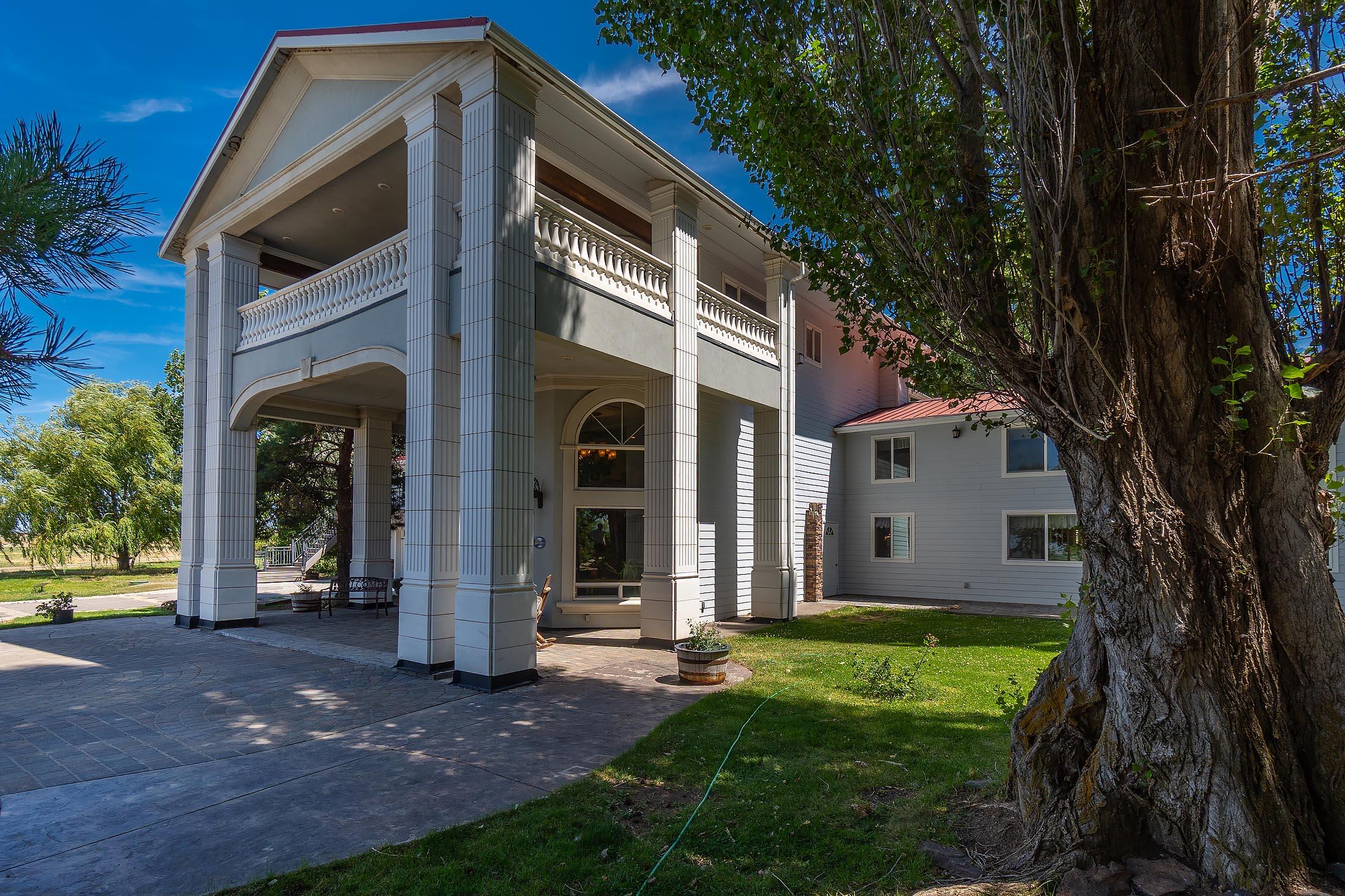 59047 Old Lake Road Christmas Valley, OR 97641 - Photo 2 of 55 Side view of main entrance