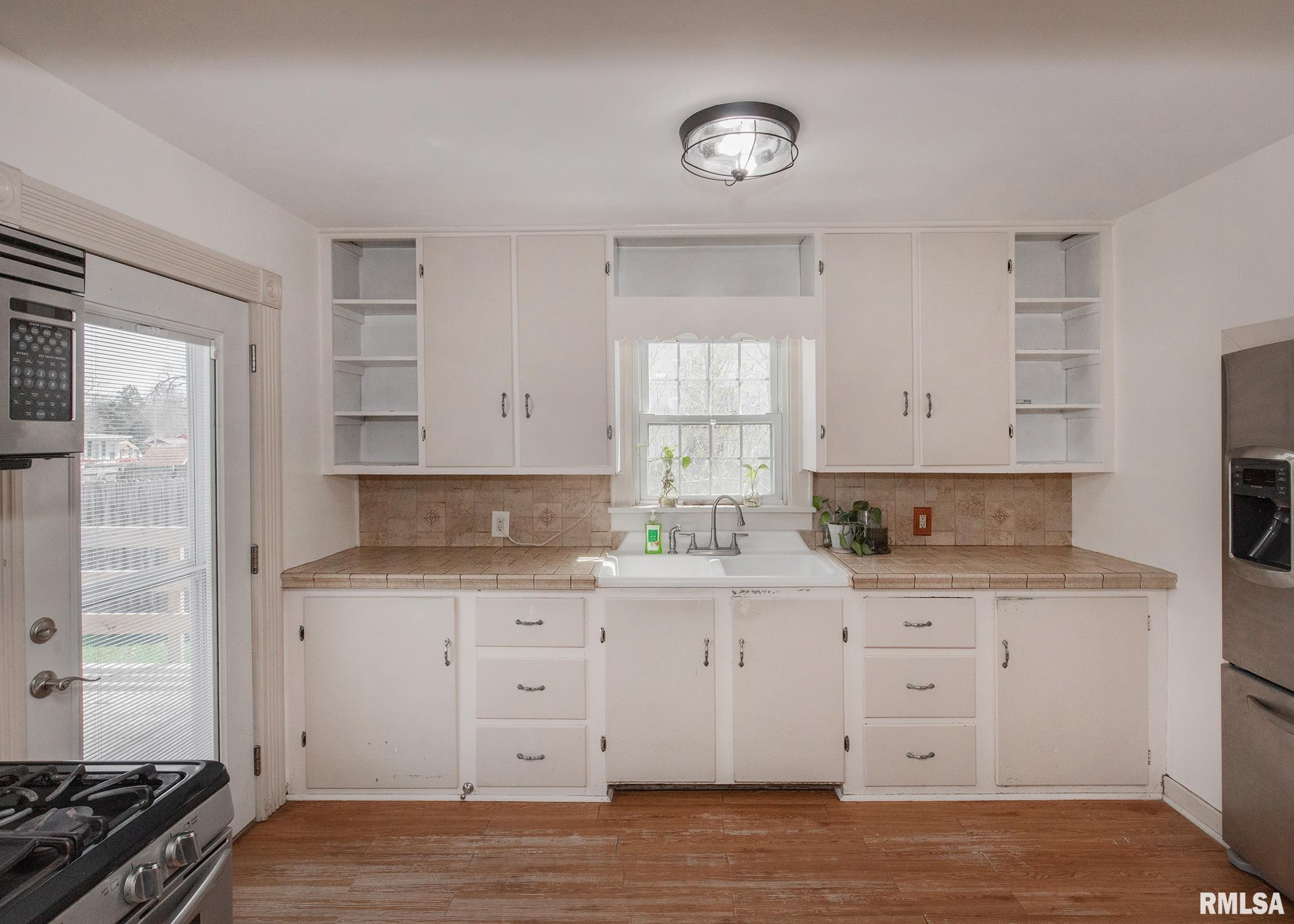 407 Maple Street Colona, IL 61241 - Photo 11 of 32 Gallery Image 11