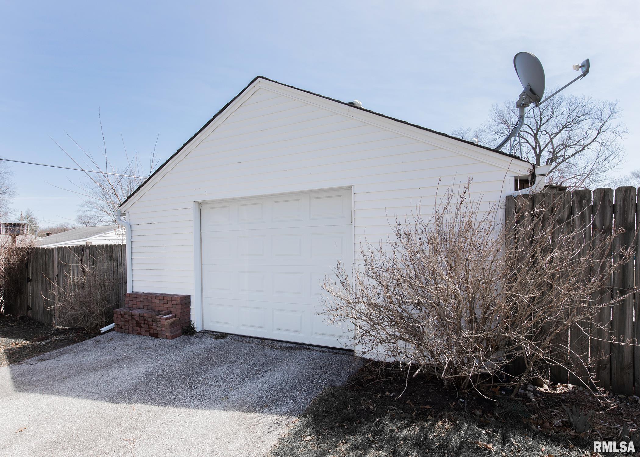 407 Maple Street Colona, IL 61241 - Photo 29 of 32 Gallery Image 29