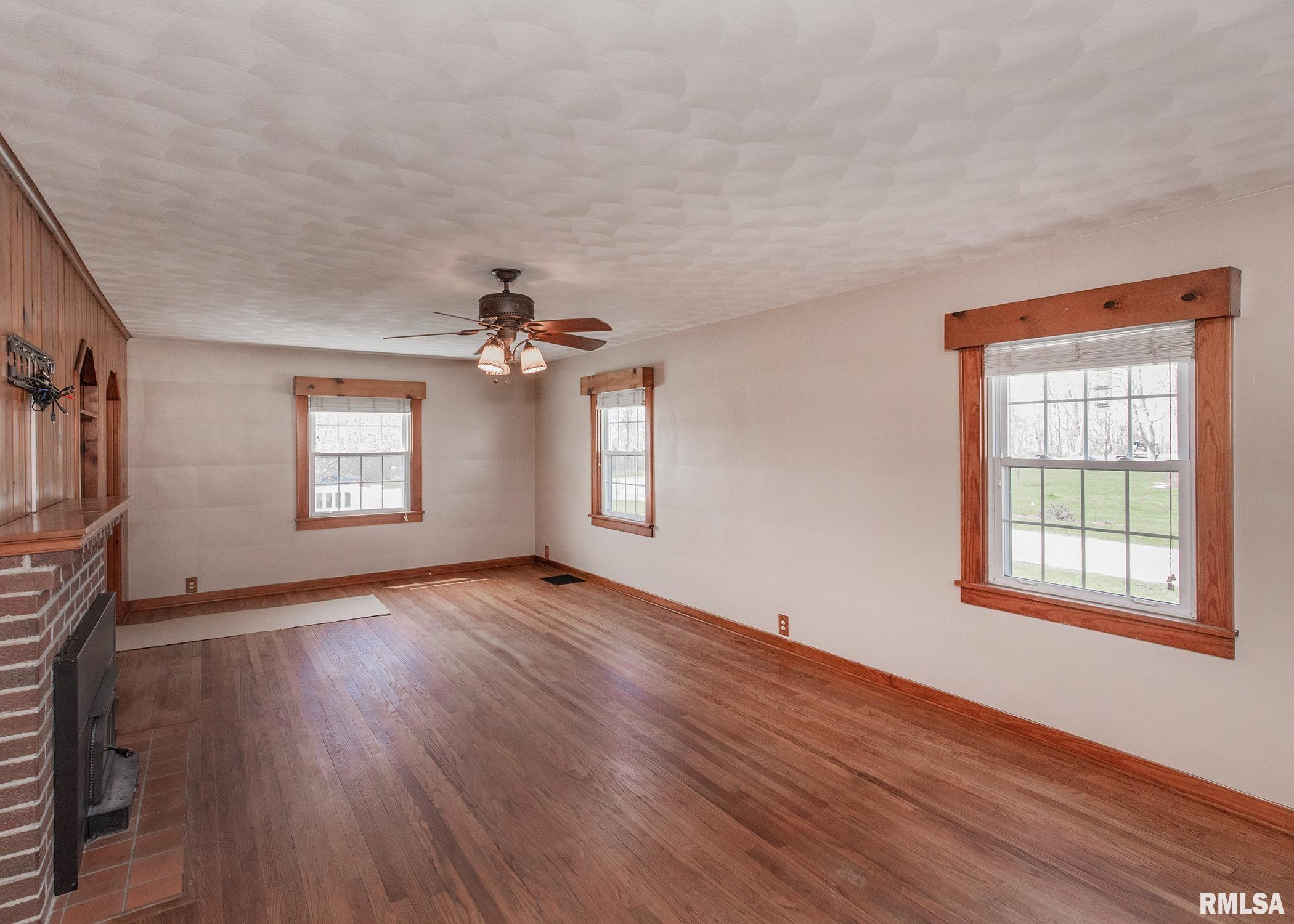 407 Maple Street Colona, IL 61241 - Photo 8 of 32 Gallery Image 8