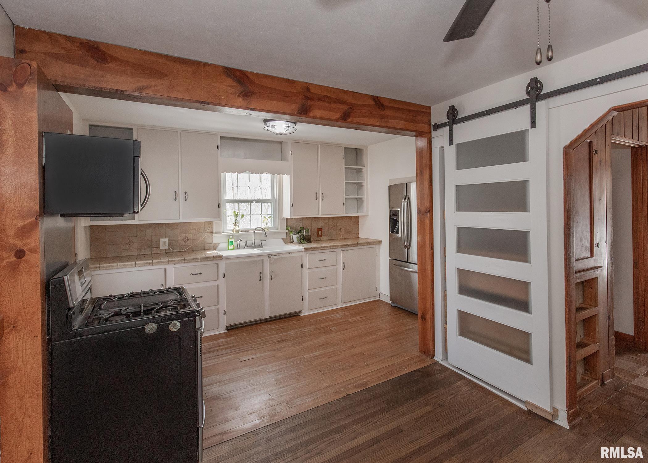 407 Maple Street Colona, IL 61241 - Photo 10 of 32 Gallery Image 10