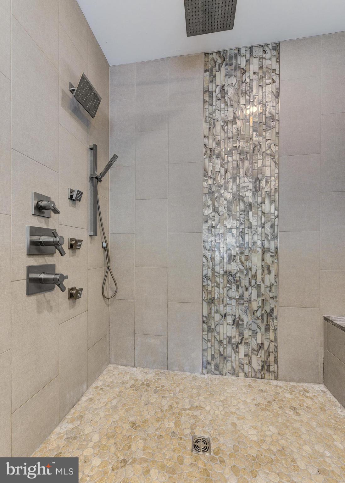 811 Castleton Drive Mickleton, NJ 08056 - Photo 31 of 52 a view of a bathroom