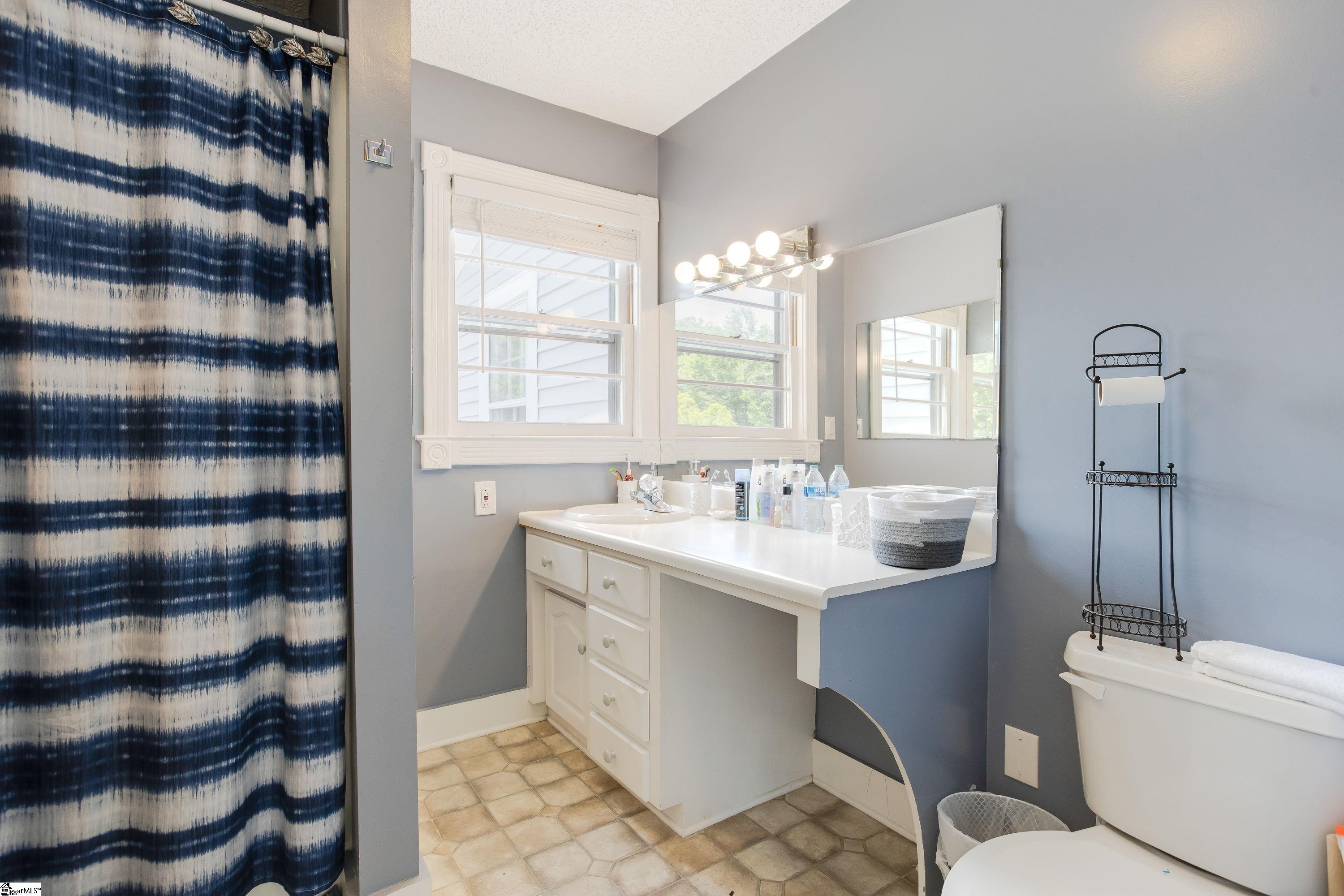 809 Farrs Bridge Road Greenville, SC 29611 - Photo 24 of 34 Gallery Image 24
