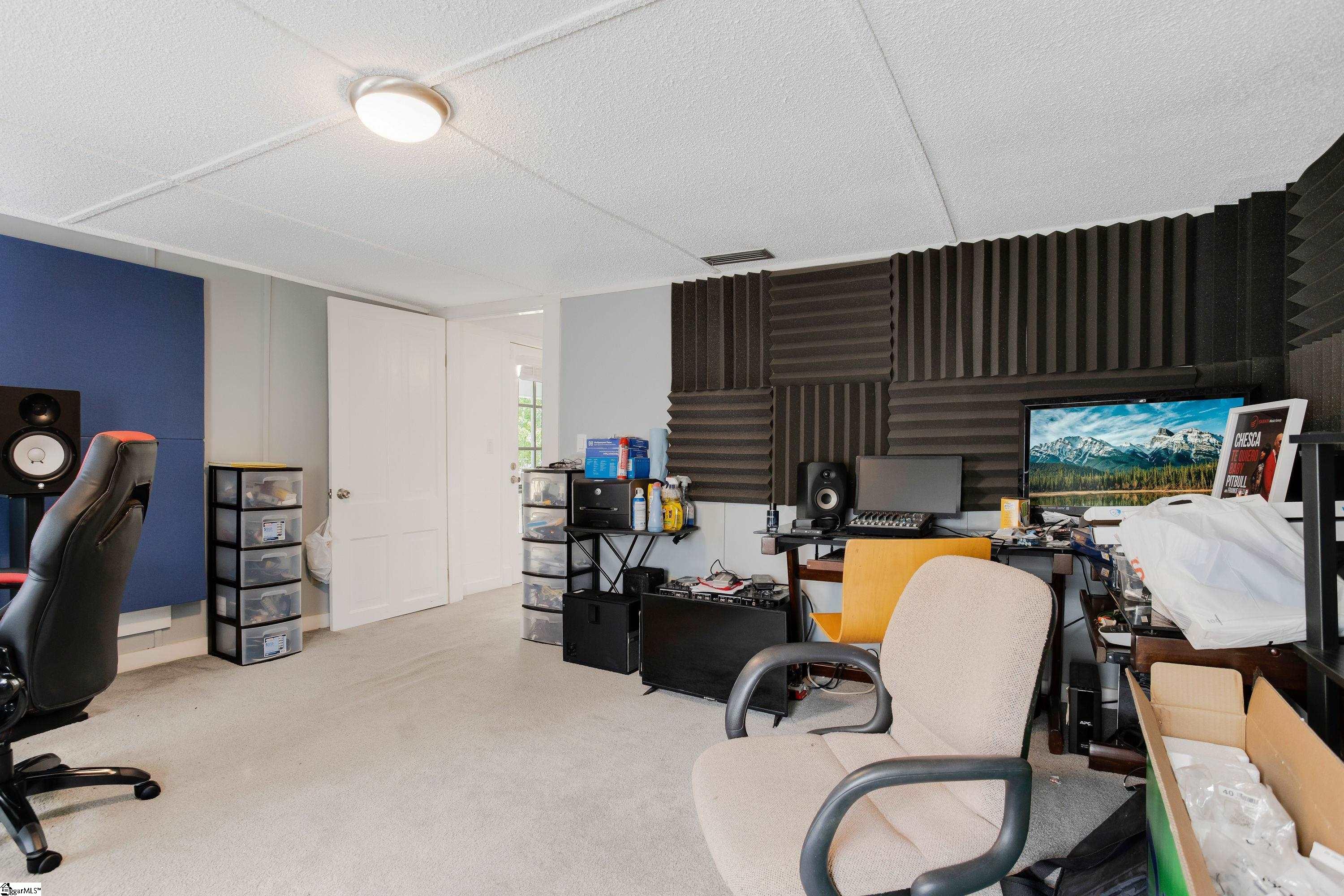 809 Farrs Bridge Road Greenville, SC 29611 - Photo 26 of 34 Gallery Image 26