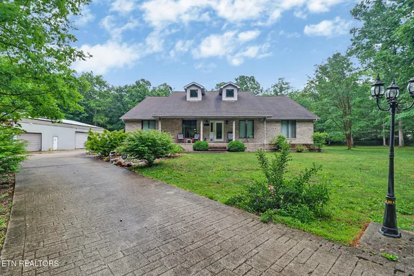 $809,000 | 3643 South York Highway, Jamestown, TN 38556