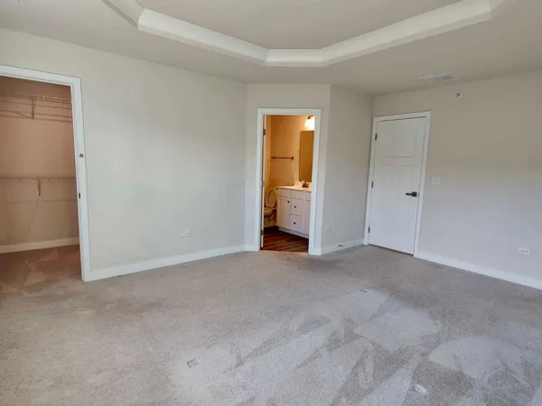 $3,950 | 319 Elm Ct., Unit 319, Mount Prospect, IL 60056