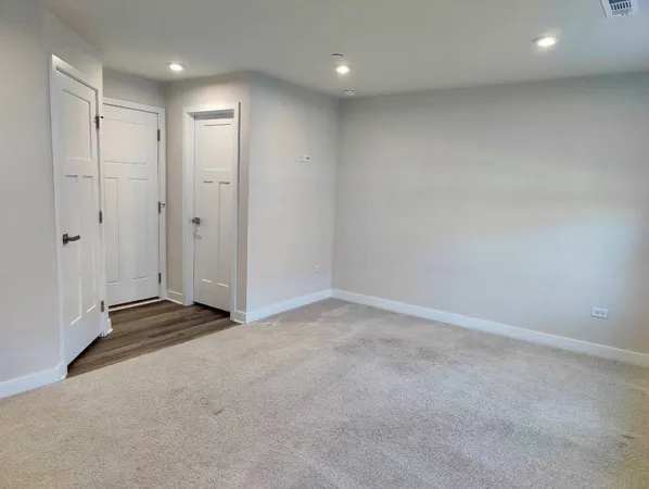 $3,950 | 319 Elm Ct., Unit 319, Mount Prospect, IL 60056