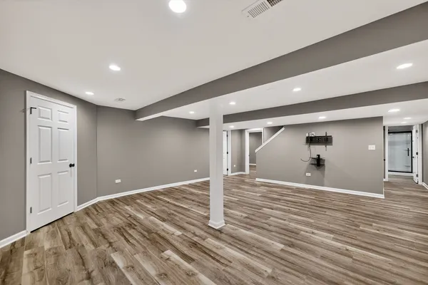 $524,000 | 368 Kingsbury Drive, DeKalb, IL 60115