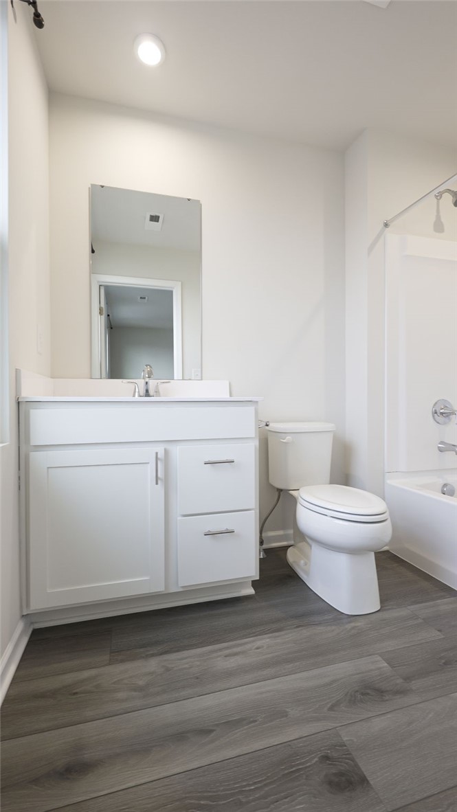 259 Nevins Road Henrietta, NY 14467 - Photo 9 of 21 En-suite bath