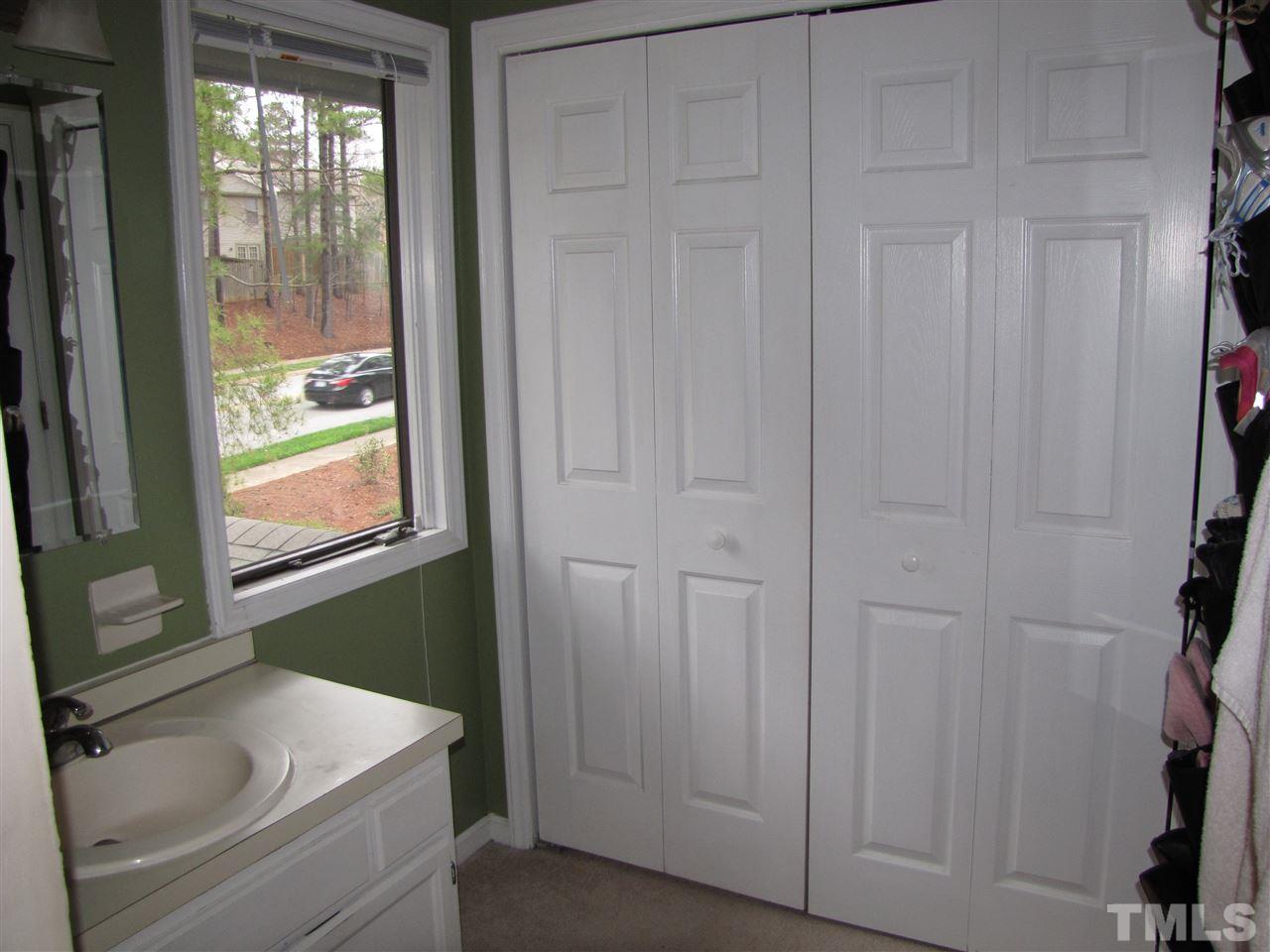 4352 Hunters Club Drive Raleigh, NC 27606 - Photo 8 of 14