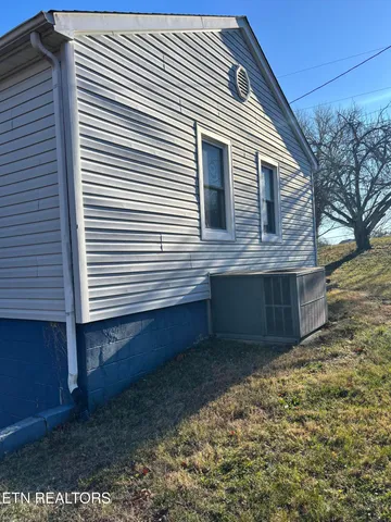 $165,000 | 206 Long Drive, Harriman, TN 37748