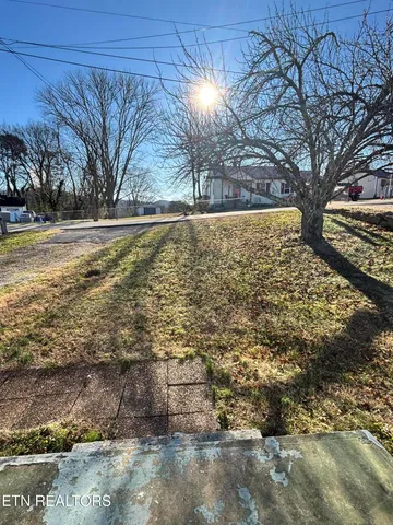 $165,000 | 206 Long Drive, Harriman, TN 37748