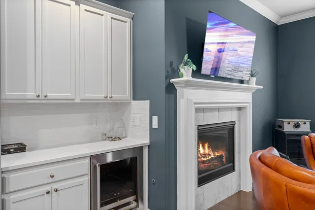 $739,900 | 205 Friesian Lane, The Woodlands, TX 77382