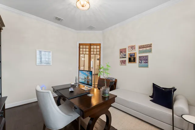 $739,900 | 205 Friesian Lane, The Woodlands, TX 77382