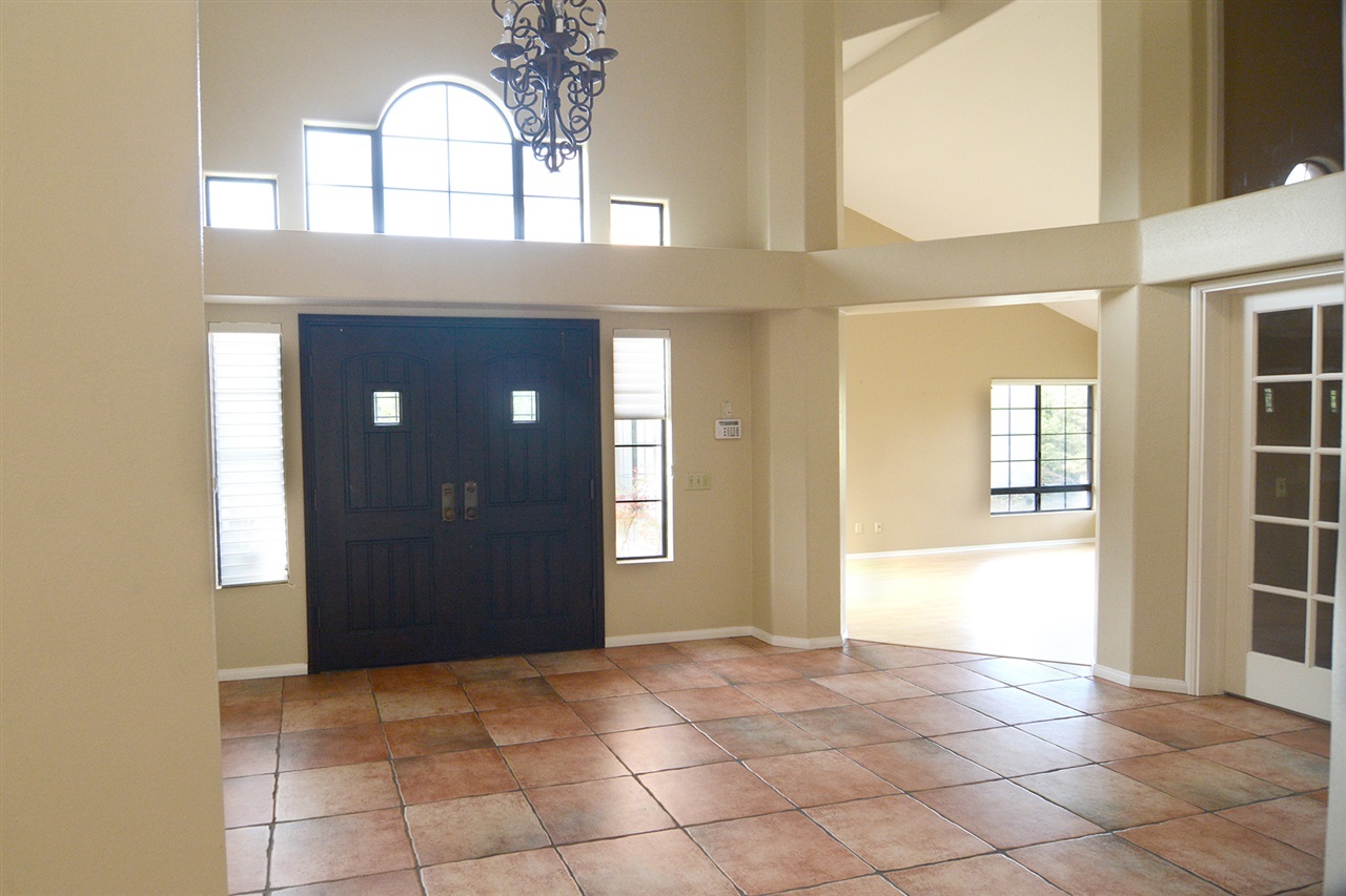 2989 Racetrack View Drive Del Mar, CA 92014 - Photo 10 of 25
